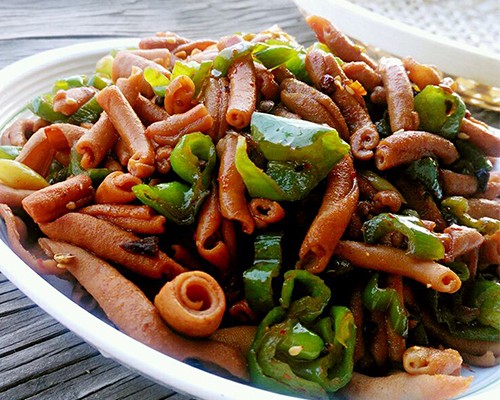 青椒鸭肠,香辣美味,爽弹有嚼劲,比涮的更好吃