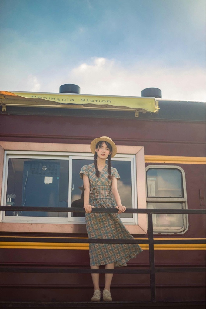 双麻花辫美女清纯唯美迷人写真