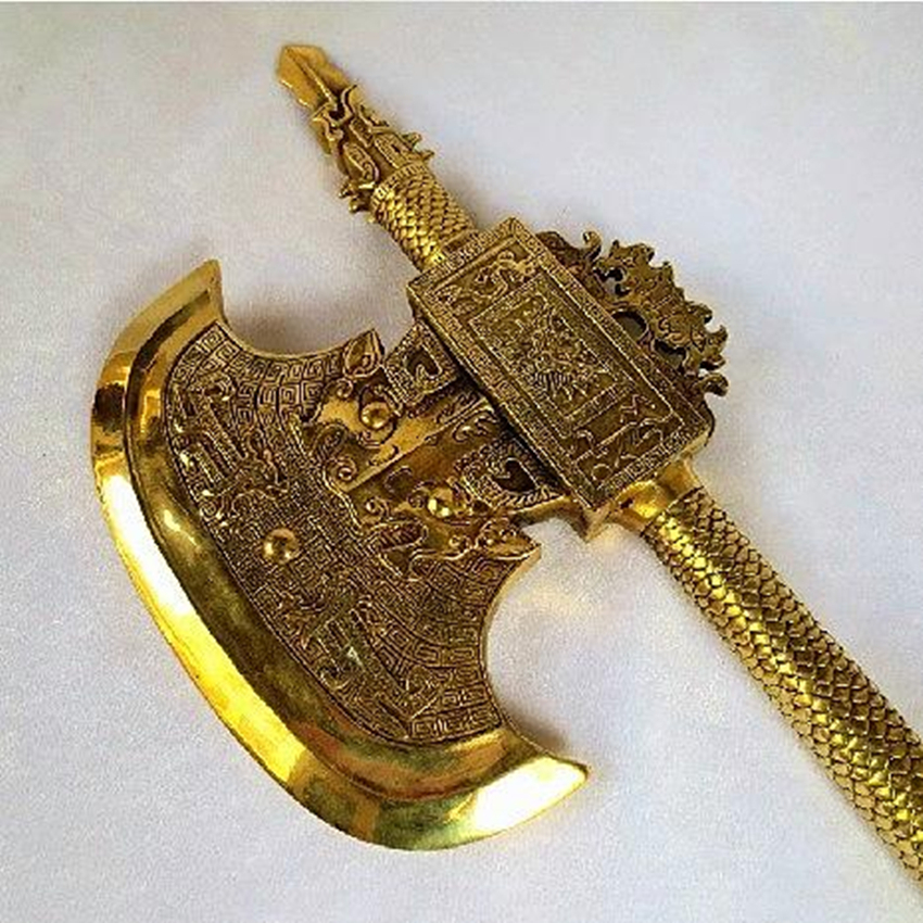 上古神器,为盘古开天所用,能大能小,最大可到六万六千丈,最小可变如