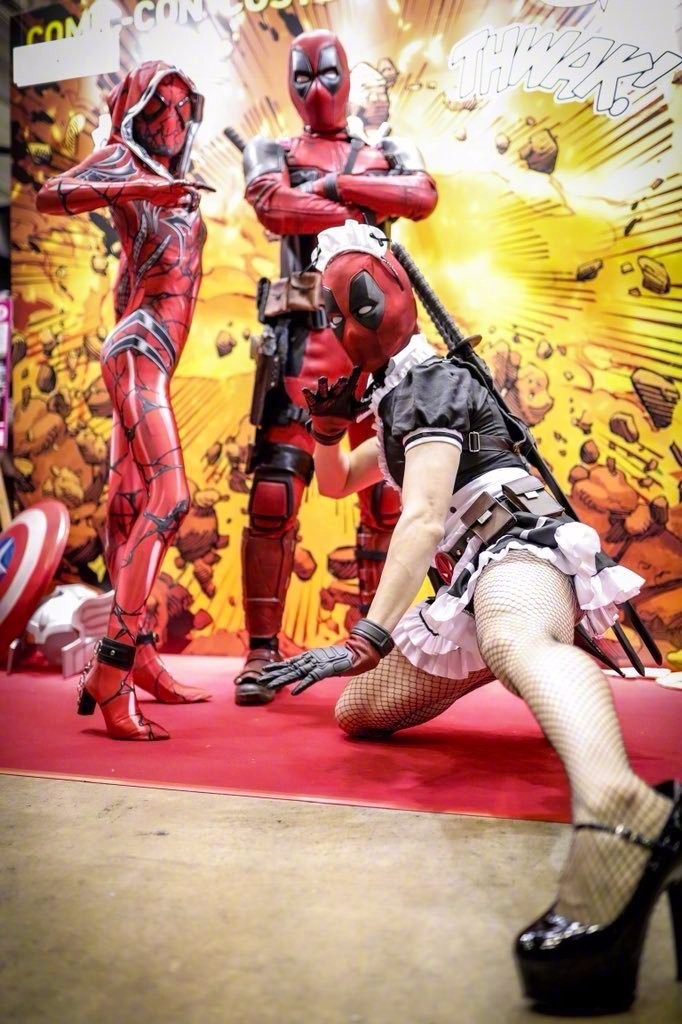 今天东京漫展上cos死侍女仆装高跟鞋