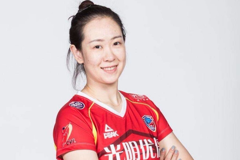 曾经被骂叛徒,如今被大7岁男友在决赛后求婚成功