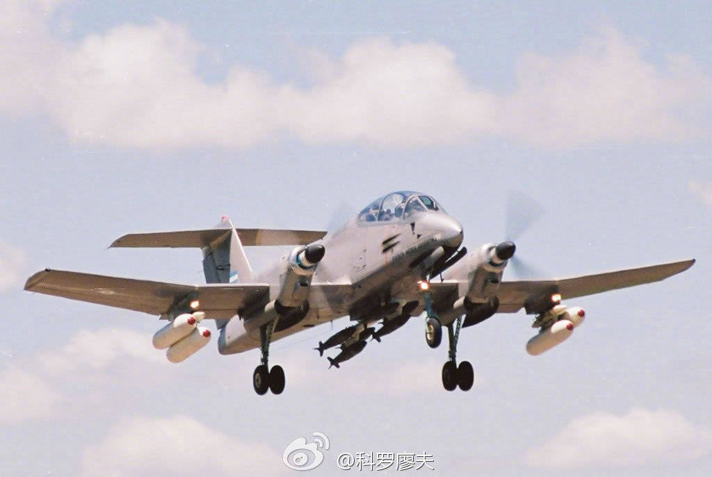 外挂能力超过中国强5的螺旋桨攻击机