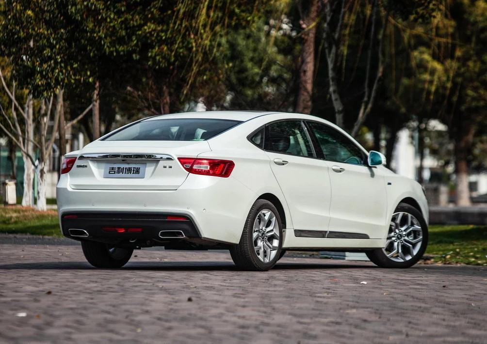 这台自主研发的v6发动机被用在博瑞的旗舰版本上,售价达到了22.