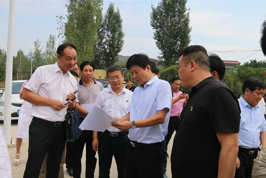 南召县委书记刘永国调研督查金融扶贫工作