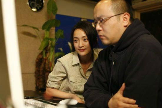 窦唯为她出山,窦靖童陪她逛街,她就是李亚鹏前女友