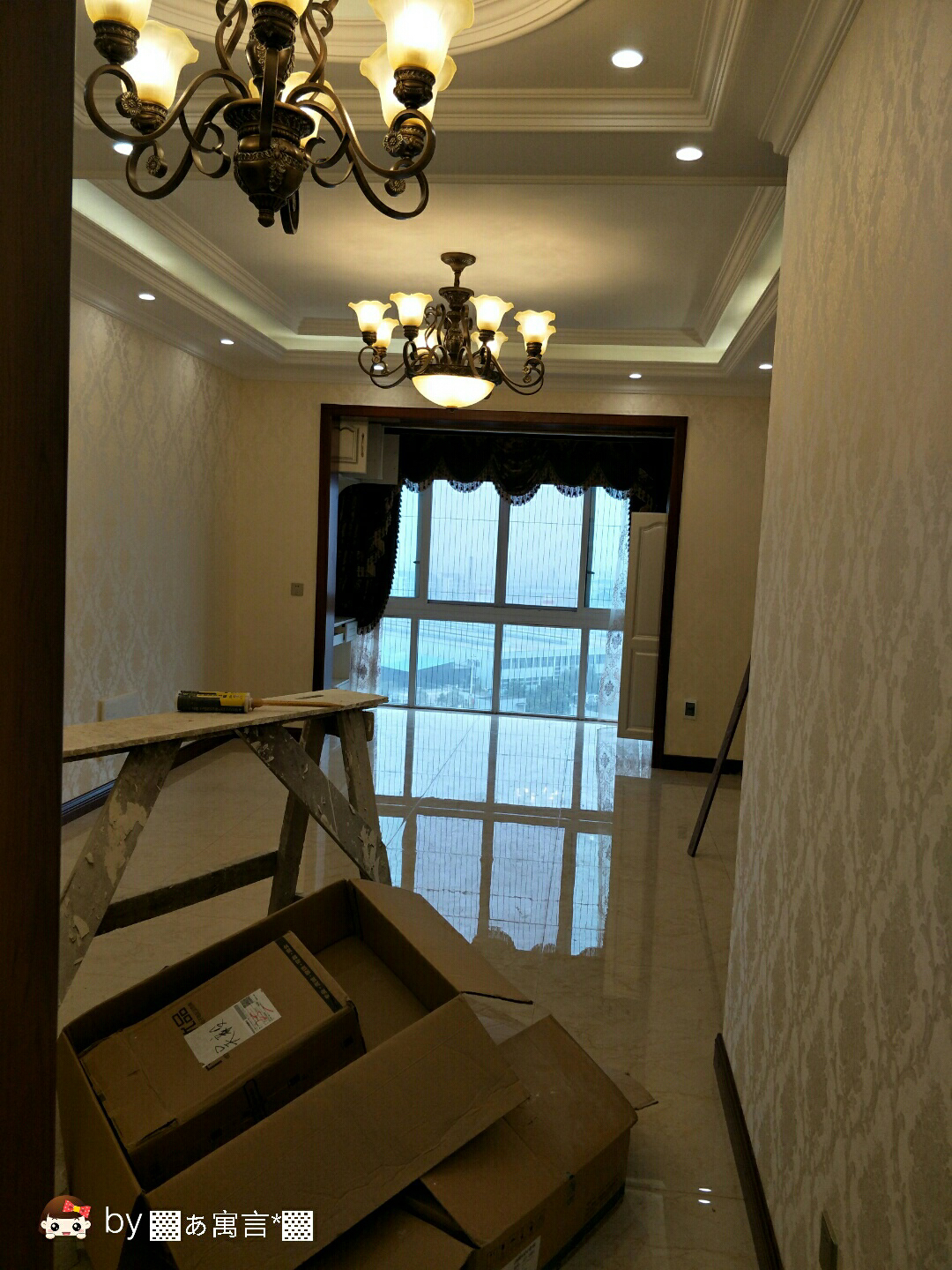 硬装终于装修完工,花了15w,贴了墙布太漂亮了,邻居见了都羡慕