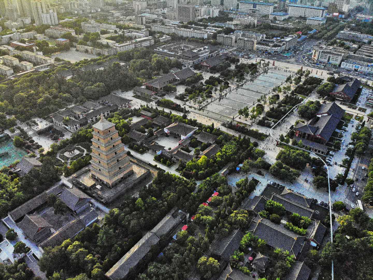 西安最贵的寺庙, 入寺要50元, 登塔还要30元|寺庙|慈恩寺|大雁塔_新浪