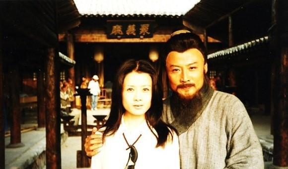 张春燕|庞秋霞|合影_新浪新闻