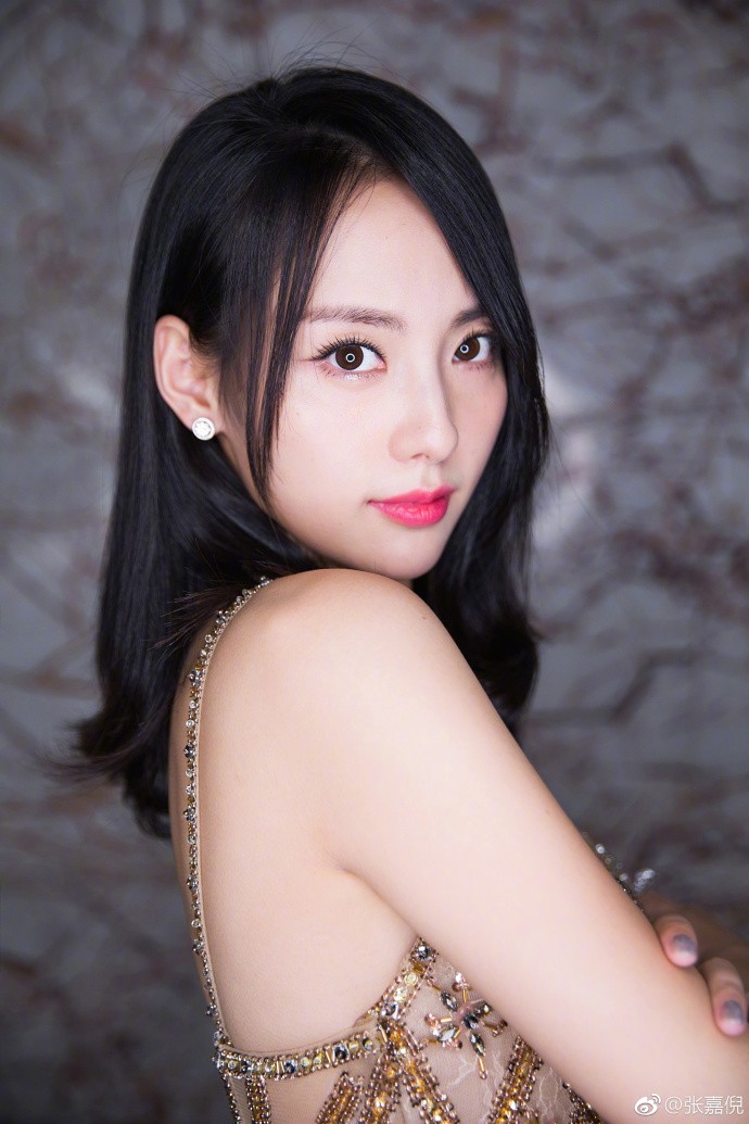 还记得又见一帘幽梦中清纯美丽的紫菱吗如今的她越来越美了