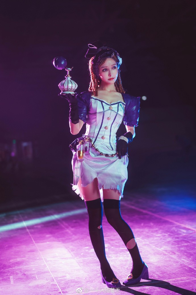 第五人格绝美调香师cos来袭 优雅的贵族,视觉的享受