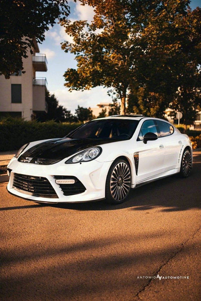 porschepanameramansory