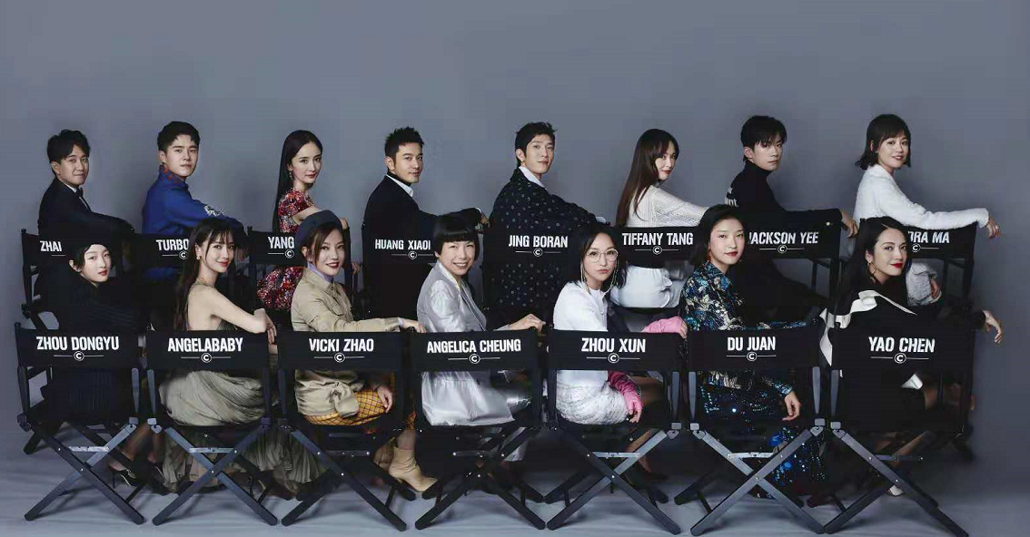 唐嫣和杨幂一起参加一个活动并合影,但两人的