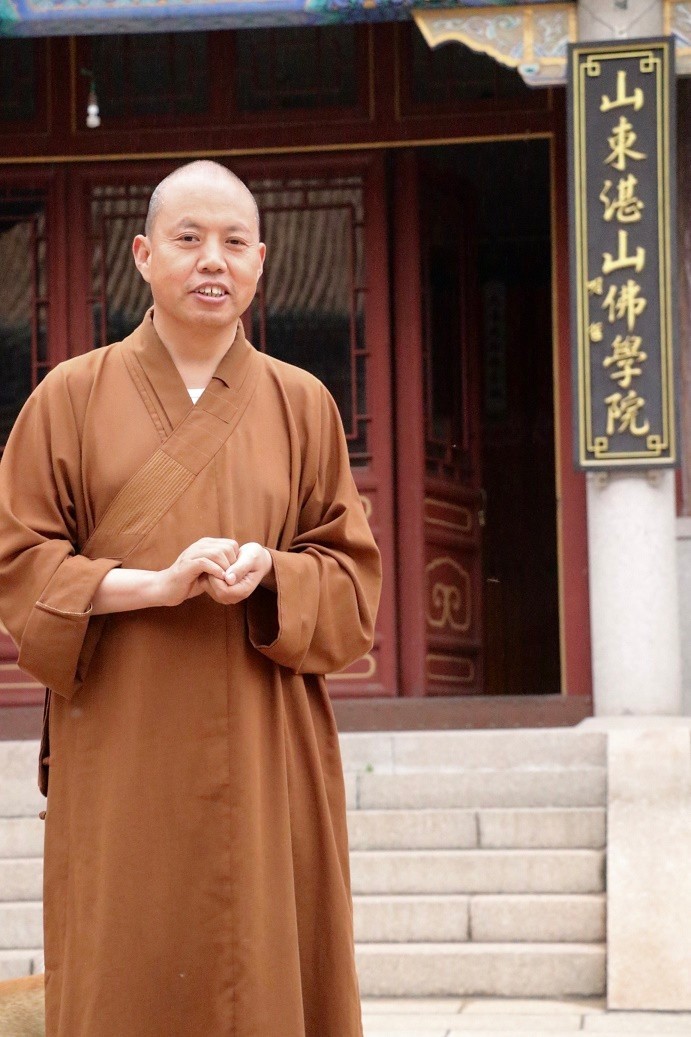 延参法师: 辛苦人生 不妨卖萌!