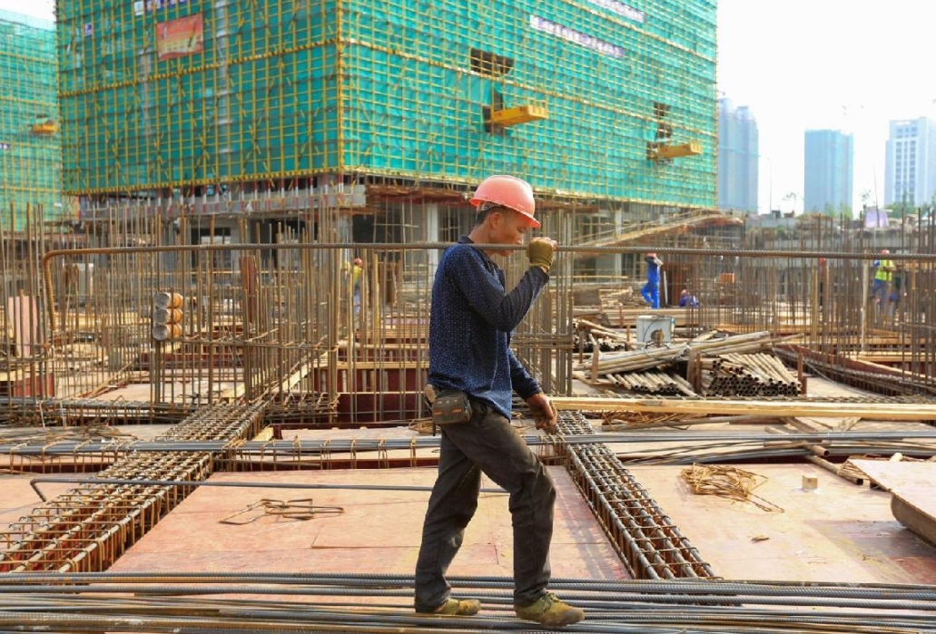 工程行业怎么了?项目很多却不敢接!包工头:我都快压榨成饼干了