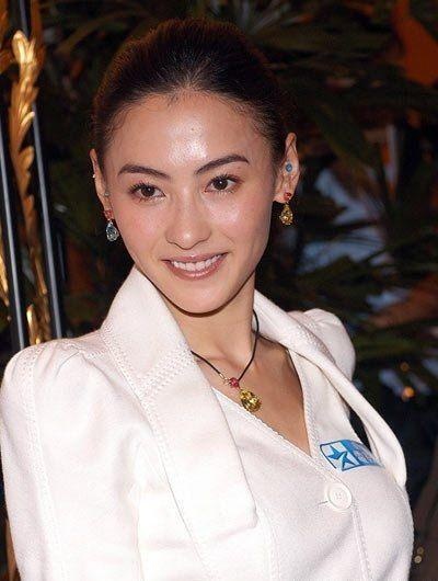 应采儿曝陈小春张柏芝早年分手原因张的欲望太强一晚要7次