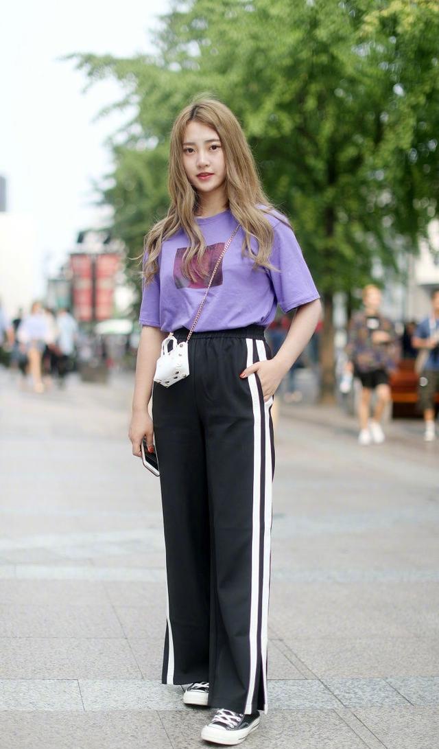 杭州美女街拍,4种不同风格的时髦夏日穿搭,你喜欢哪一种?