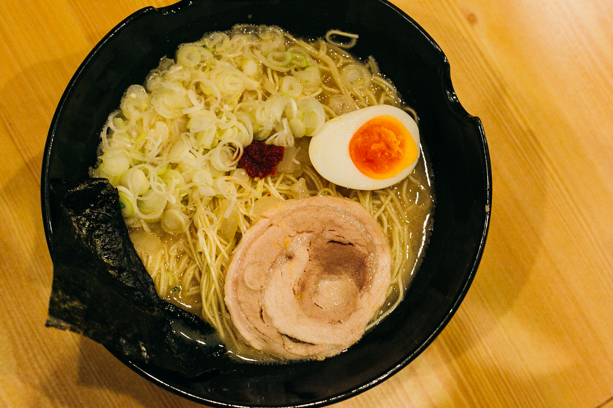 在天津竟然吃到了蝉联五届"东京拉面展"冠军的富山黑酱油拉面!