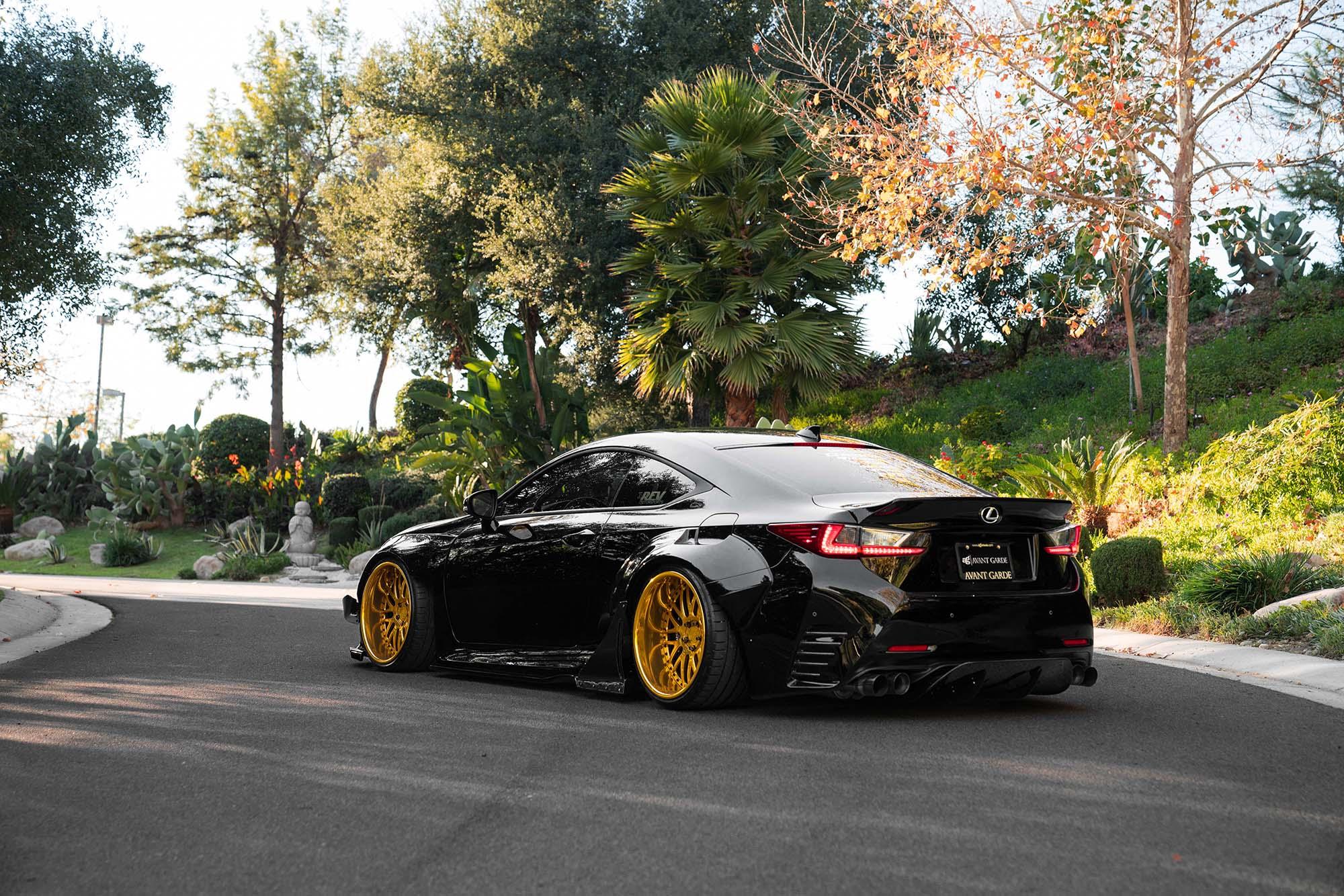 优雅的凌志跑车化身宽体战神这辆415马力的rc350真有感觉