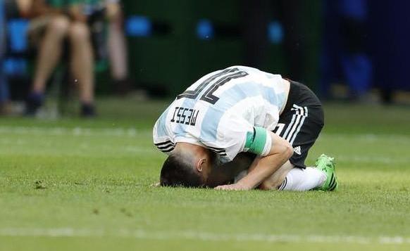 梅西低头服输告别世界杯,最伟大的球员,却无法赢得冠军