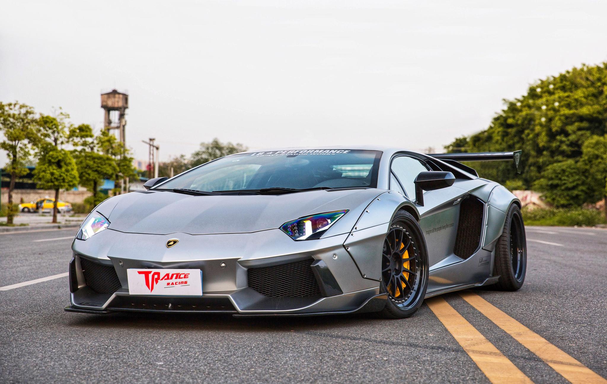 兰博基尼aventador改装lb宽体,简直就是贴地飞行的战斗机!