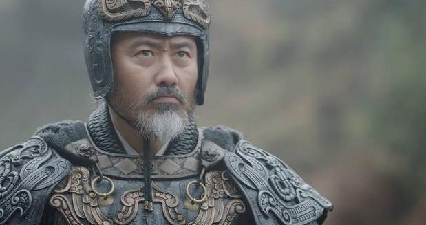 得知诸葛亮每天只吃三四升米,而且事必躬亲,连军中处罚二十棍之类的