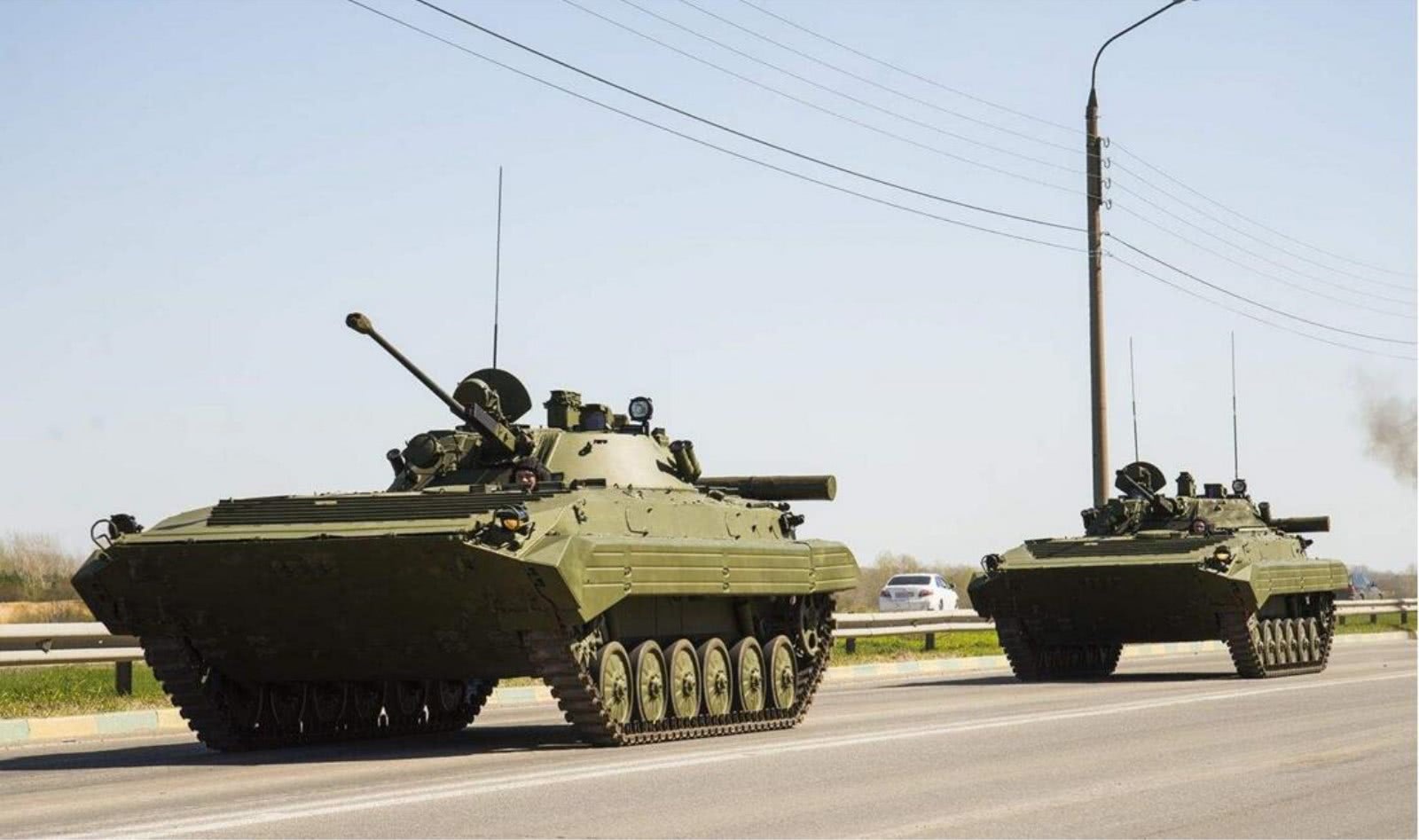 再加上因为当时的他们晚上吃的伙食并不是很好,一名bmp2步兵战车的车