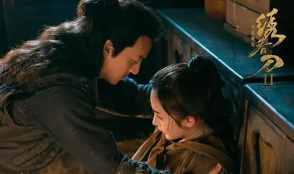 杨幂问张震: 北斋和周妙彤掉水里, 你救谁?