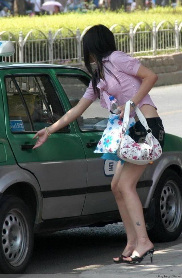 滴滴事件警示,从警30年的警察告诉女孩打车时一定要这么做!