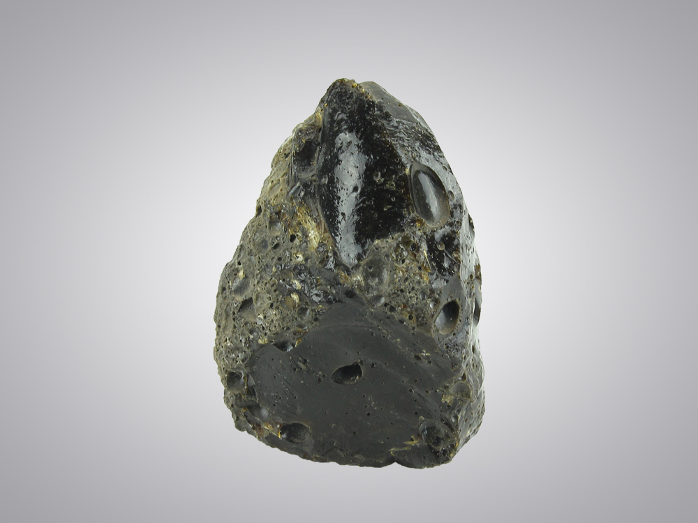 原来玻璃陨石价值这么高?