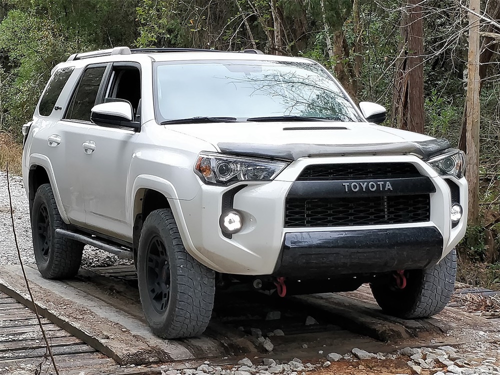 超霸分为三大系列:常规型的sr5系列,豪华型的ltd系列,以及越野型的trd