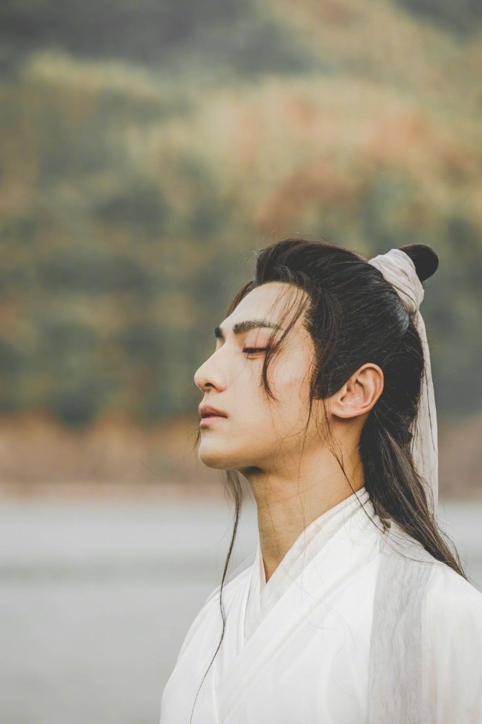 罗云熙古装帅图欣赏,盛世美颜的翩翩公子