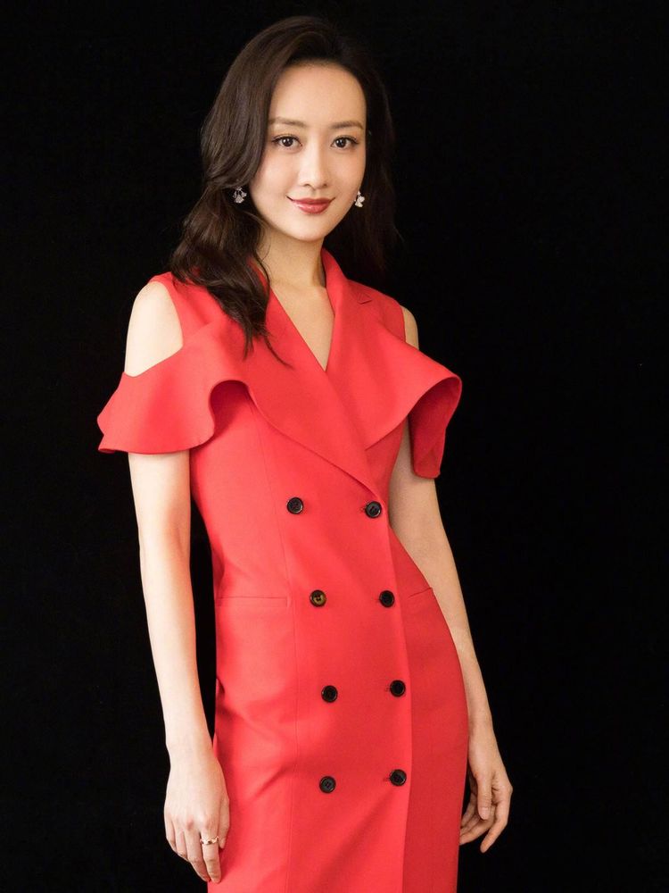 从模特到演员蜕变,出道10年翻红36岁仍单身!|王鸥|模特|艺校_新浪新闻