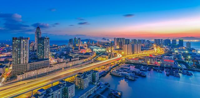 反观近郊区域则一直占据着青岛楼市半壁江山,西海岸,即墨和胶州成为