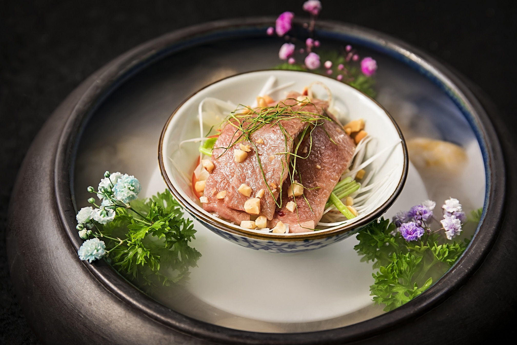 万万没想到,广府精致粤菜还能这样演绎?!|粤菜|乳鸽|花园酒店_新浪新