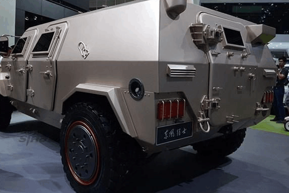 中国造出国产"悍马",花费5年试制63台样车,看价格能买5辆跑车