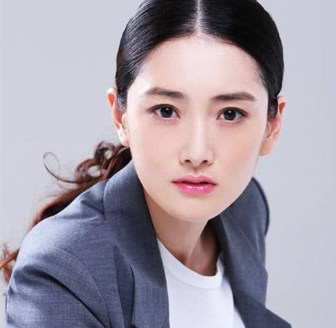 汪涵前妻的照片曝光,背景很强势真正的白富美,杨乐乐不堪一比