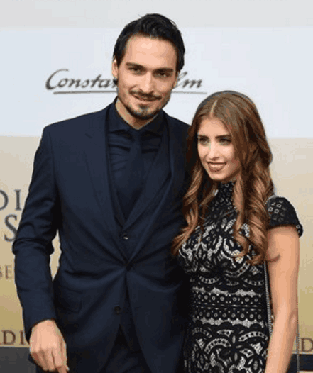 德国主帅勒夫"禁欲令"无效!看过美艳德国太太团之后,你就懂了