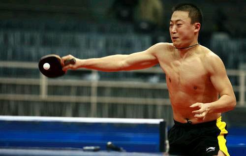 训练的习惯紧密相关,我们的核心球员马龙,张继科等球员身体素质很好