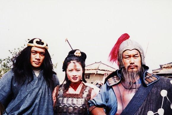 张春燕|庞秋霞|合影_新浪新闻