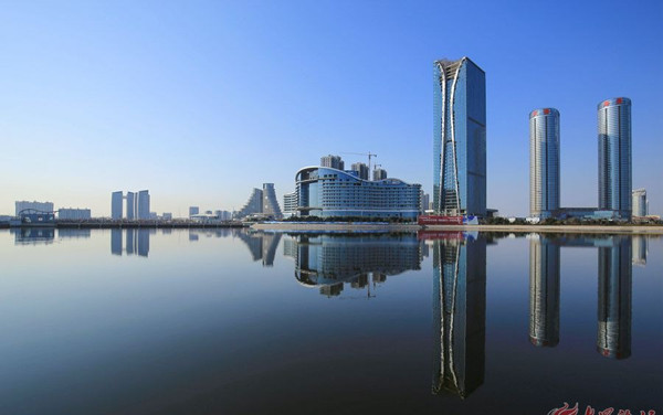 "岚山头城市拆迁建设历史欠账较多,目前正面临非常难得的发展机遇,区