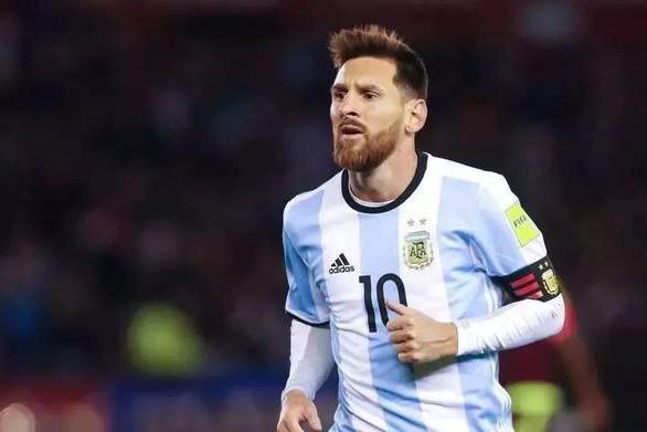 外围足球平台源码:陪你看朋友圈图鉴--伪球迷、