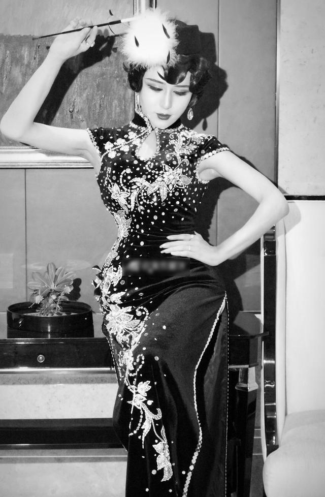 东北纯爷们耗资百万模仿范冰冰, 相貌身材比真的范冰冰还要瘦和美