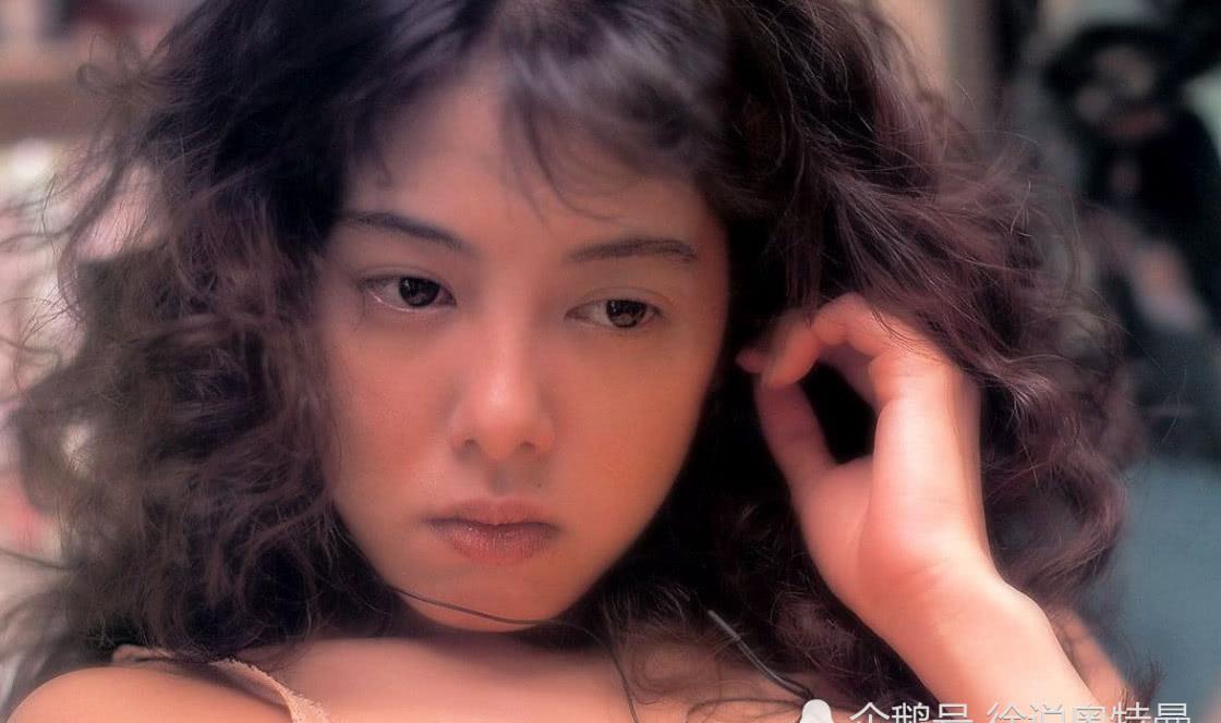 迪迦奥特曼的前女友和现女友对比,看到第3张图片想带卡密拉回