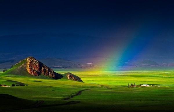 不过,虹化的最高成则是肉身完全化光后,光明可再次凝聚成如三岁孩子