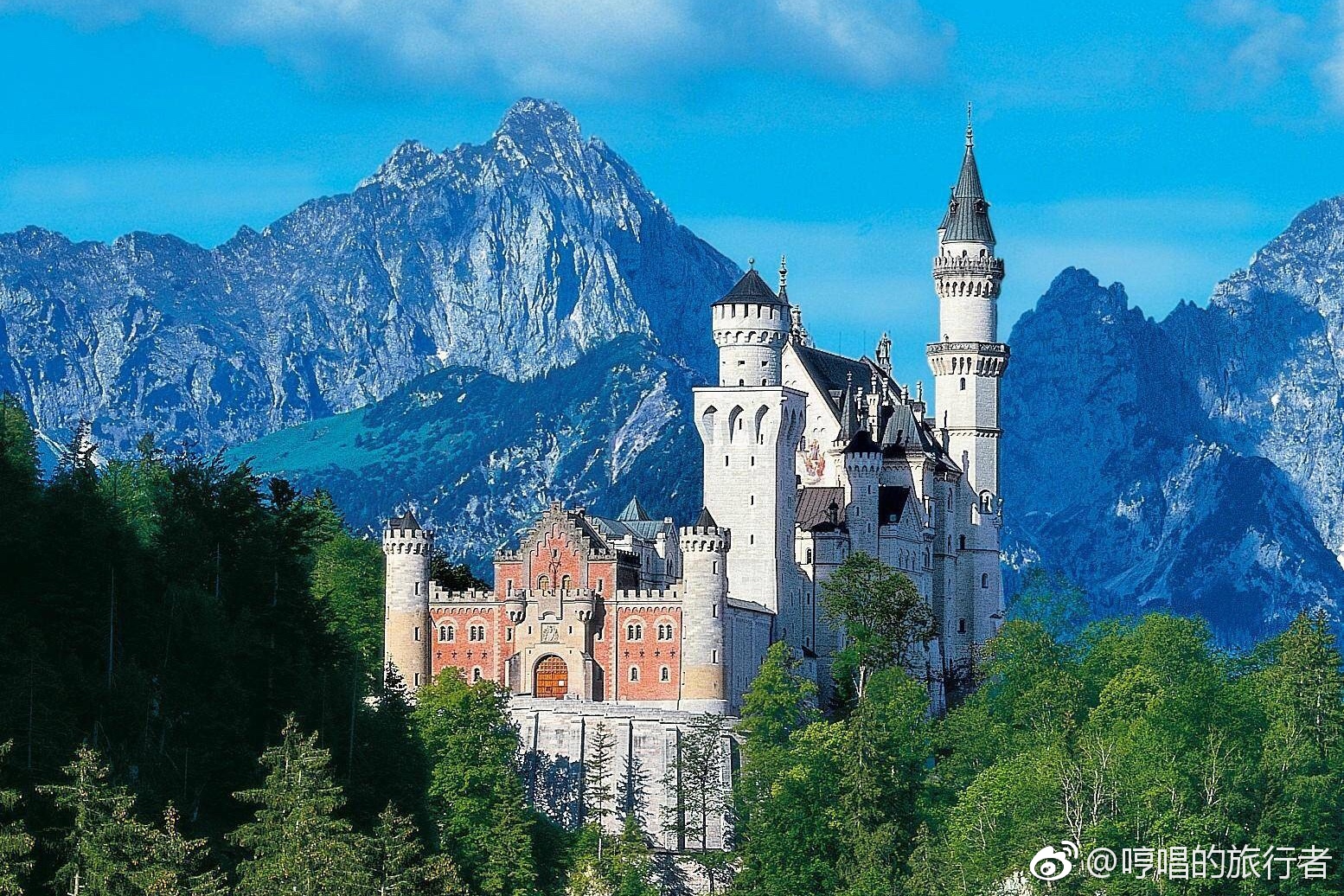 巴伐利亚路德维希二世国王下令建造了三座浪漫的城堡宫殿