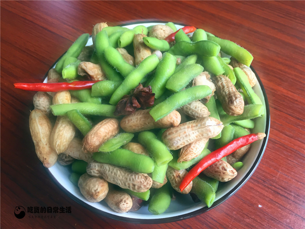 这菜是夏天的百搭零食,开胃菜下酒菜,冷淡杯,大排档都有它