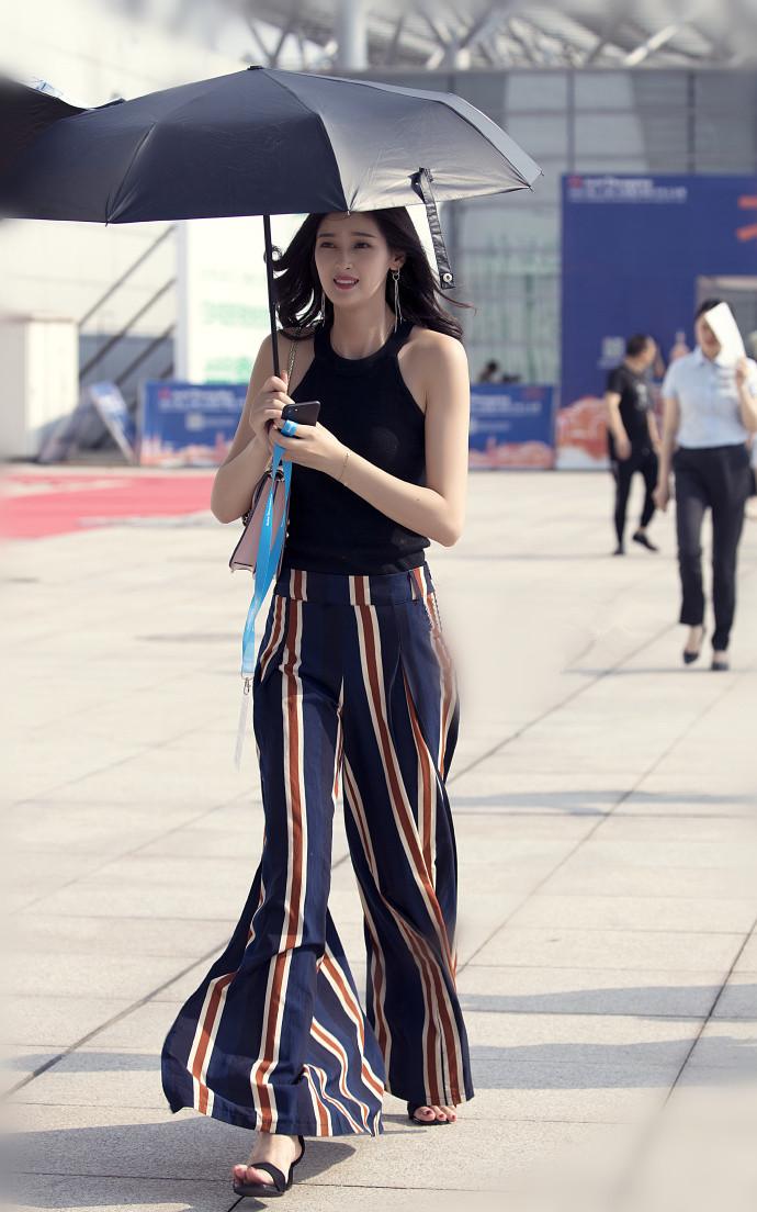 重庆街拍: 走路带风的感觉真好 最后的妹子多有范