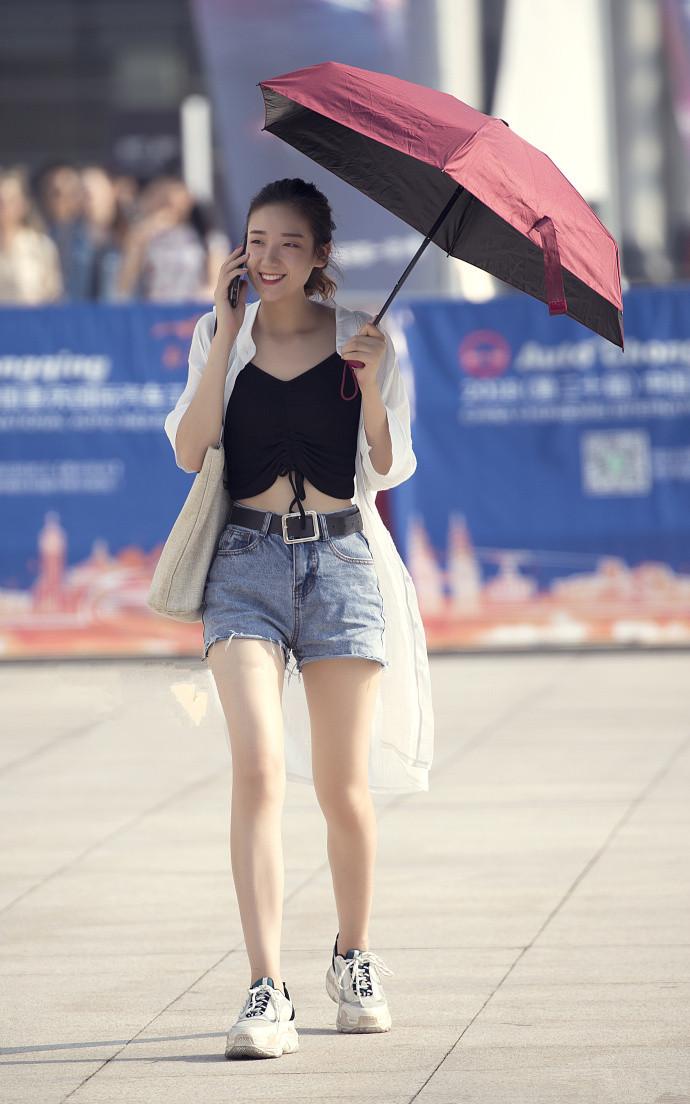 重庆街拍: 走路带风的感觉真好 最后的妹子多有范