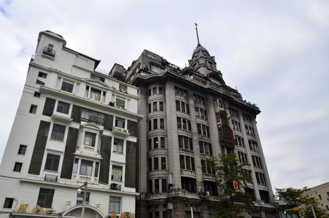 80年代南方大厦成为中国最大最有名的百货商店,风头一时无两,当时有"