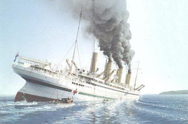 军舰沉没时,为何八成以上的舰长都放弃逃生,自愿跟船沉入大海|舰长|军